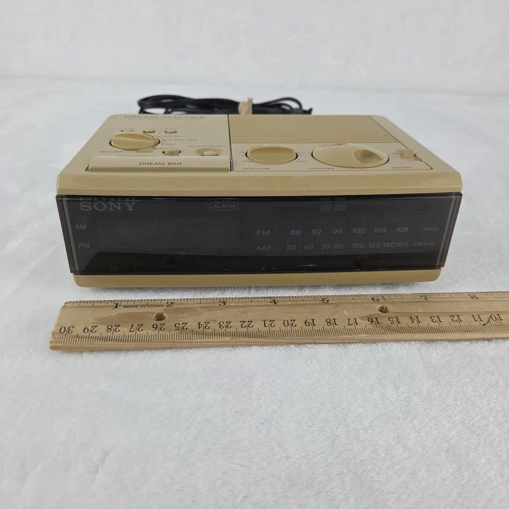 Vintage Sony Dream Machine ICF-C3W AM FM Digital Alarm Clock Radio Woodgrain